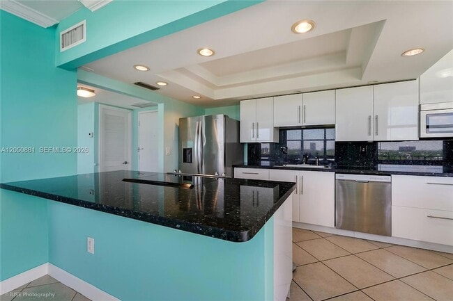Building Photo - 11930 N Bayshore Dr