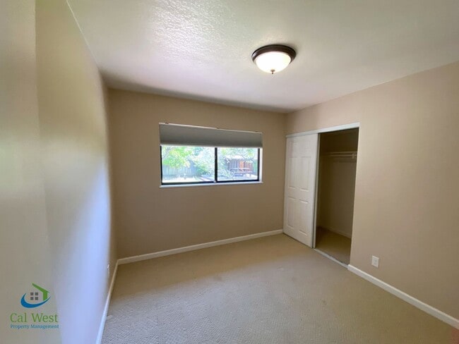 Building Photo - $5995 - Spacious 4 Bed/2 Bath Los Gatos Ho...