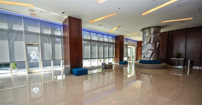 Building Photo - 4525 Dean Martin Dr