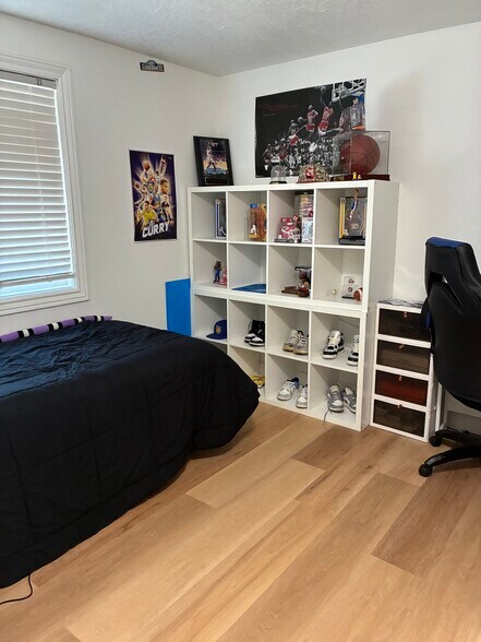 Building Photo - 10377 W Alliance St