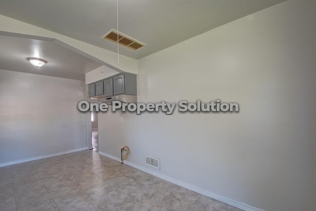 Building Photo - 532 Ralston St