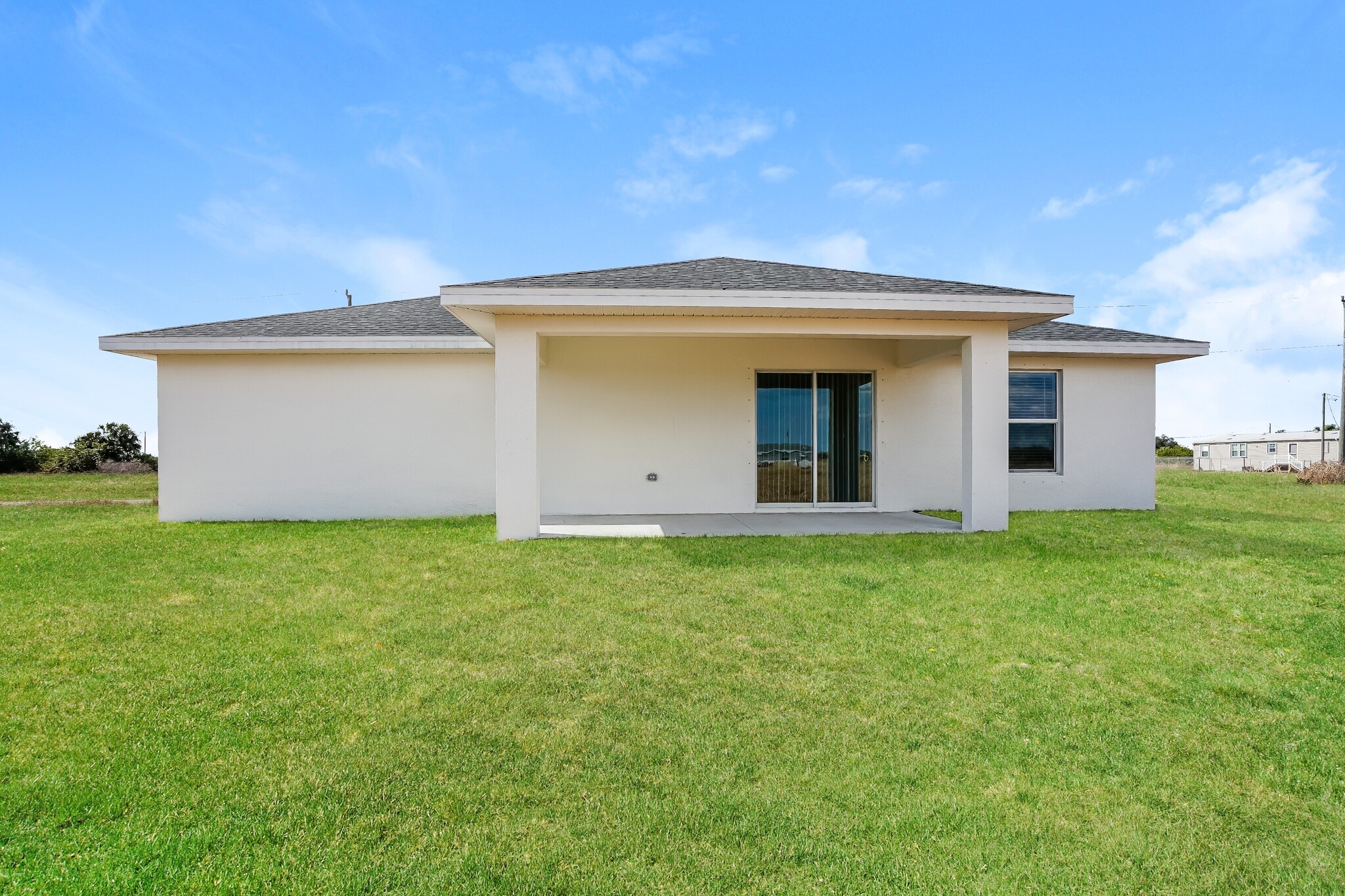 Building Photo - 1077 Capri Cir