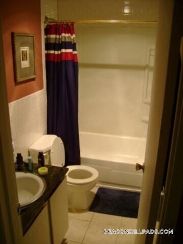 Building Photo - 25 Ridgeway Ln