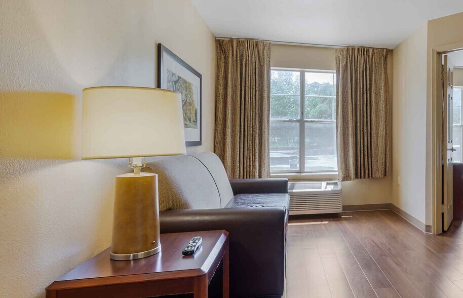 Building Photo - Furnished Studio-Atlanta - Alpharetta - No...