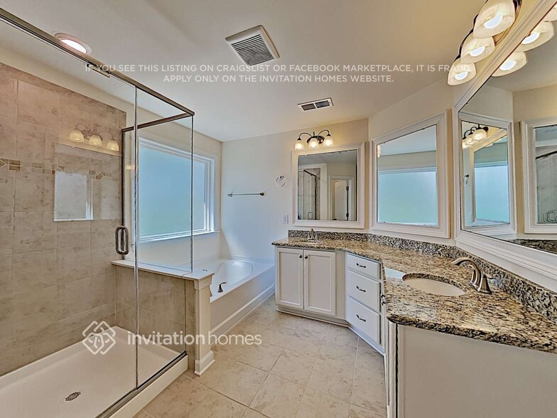 Building Photo - 1633 Great Rd