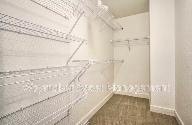 Building Photo - 10904 Cascading Spring Cir