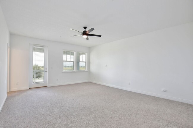 Building Photo - Stunning 3/2.5 Modern Townhome with a Priv...