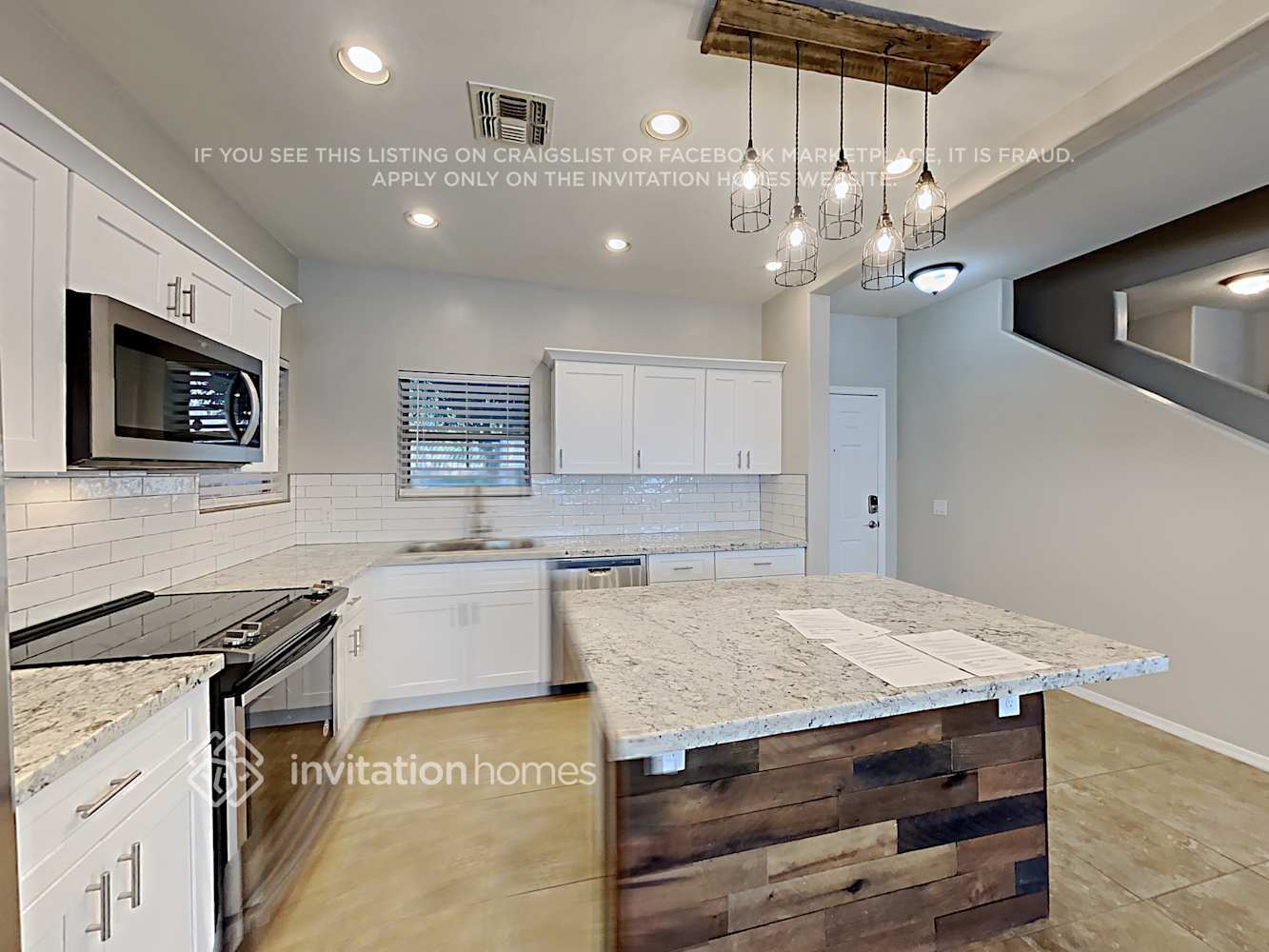 Building Photo - 2659 S Sailors Way