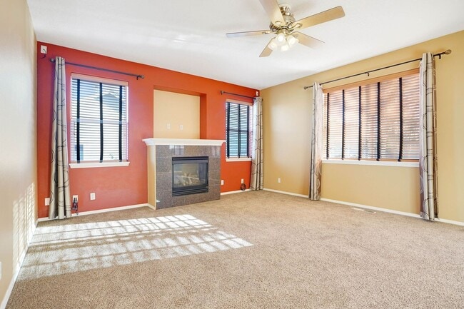 Building Photo - 4Bd/2.5Ba Two Story House - Available Soon!