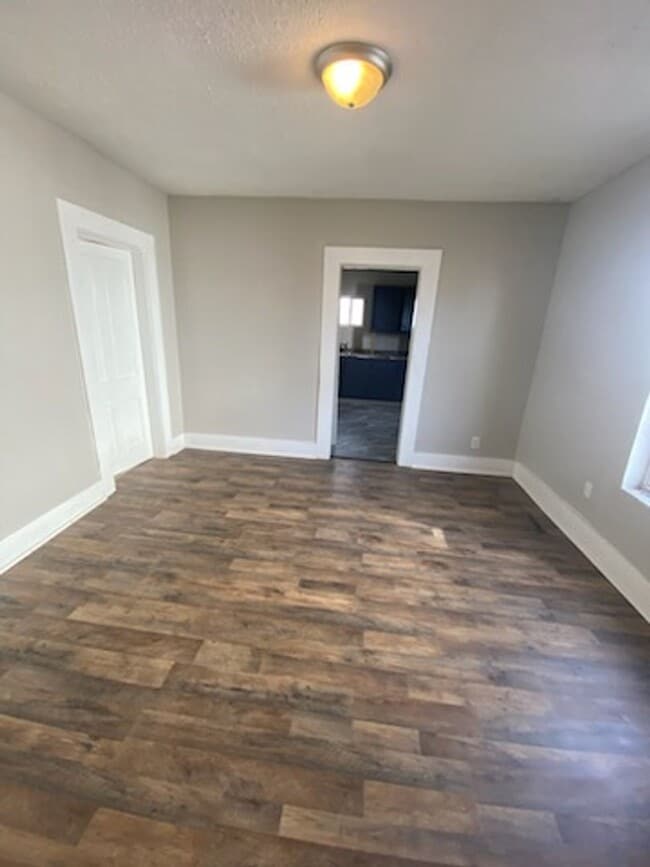 Building Photo - COMING SOON: CUTE 2 BEDROOM / 1 BATHROOM HOUSE IN WEBB CITY MO!!!