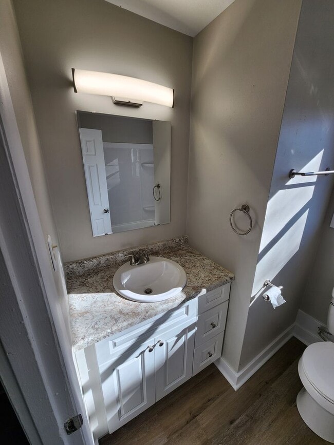 Building Photo - Spacious 3-Bedroom, 1-Bathroom Home AVAILABLE NOW!!