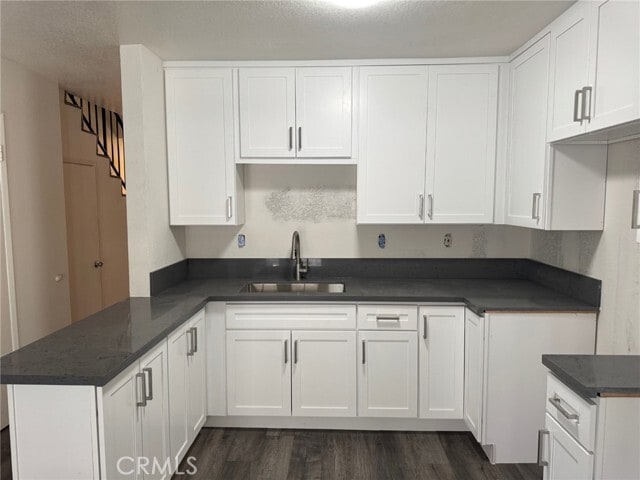 Building Photo - 418 N Cerritos Ave