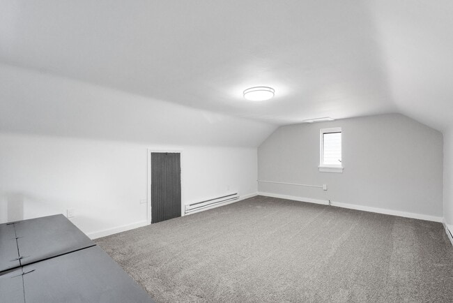 Building Photo - Stunning 4 bedroom home in McKeesport available July 1!