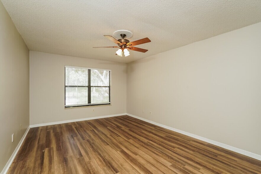 Building Photo - 6514 Flora Way