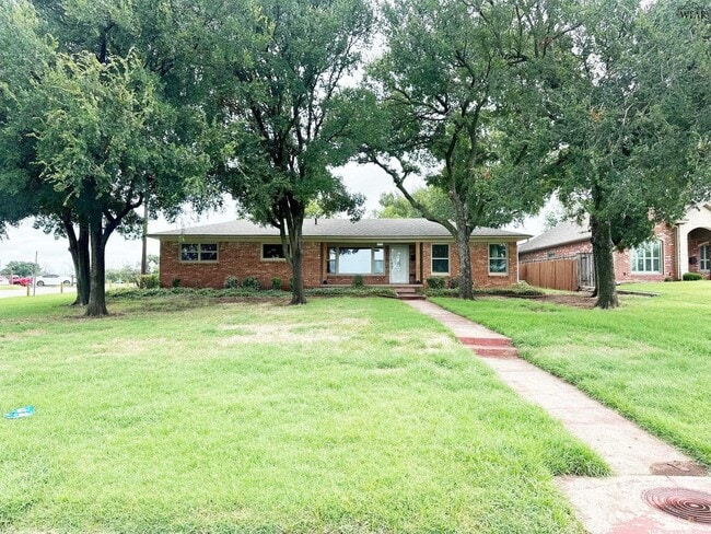 Primary Photo - 3501 Sheridan Rd
