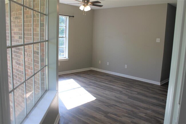 Building Photo - 20910 Kings Clover Ct