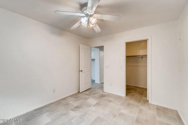 Building Photo - 10310 E Le Marche Dr