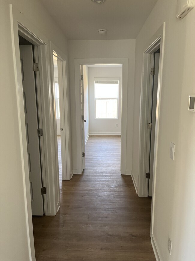 Building Photo - 573 Arizona St