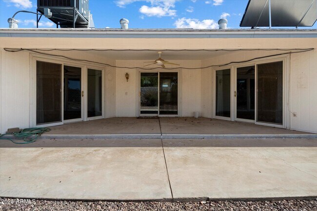 Building Photo - 10518 W Indian Wells Dr