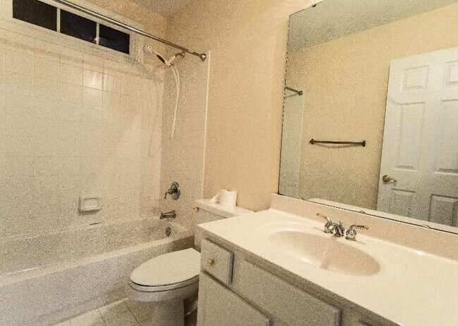 Building Photo - 2124 Sablewood Dr