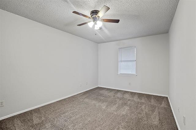 Building Photo - 135 Prairie Creek Cir