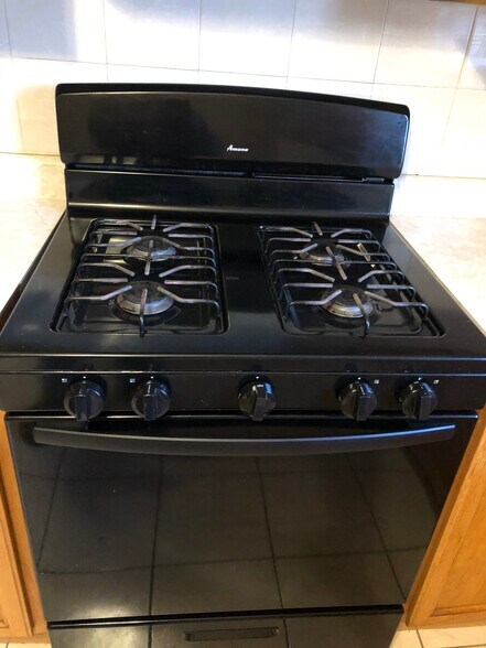 Building Photo - 91 Delavan Ave