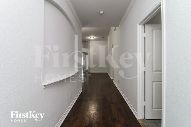 Building Photo - 6114 Barnacle Dr