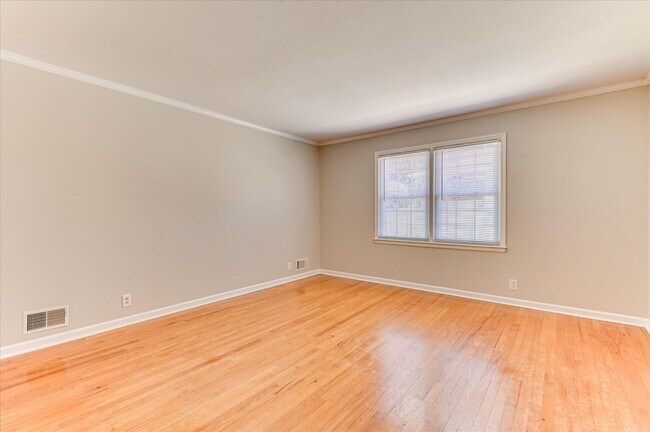 Building Photo - 2705 Bolling Rd