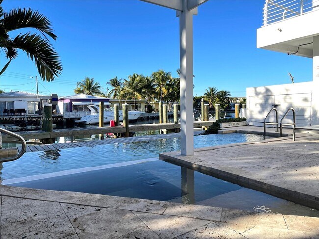 Building Photo - 7700 Tatum Waterway Dr