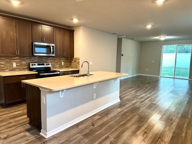 Building Photo - House for rent in Clermont in a convenience location