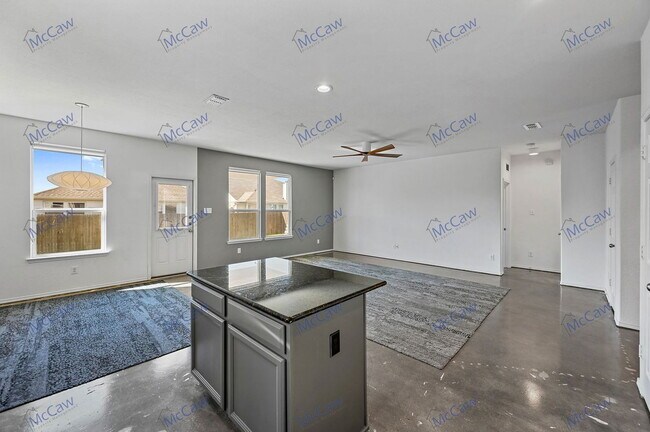 Building Photo - 2424 Bermont Red Ln