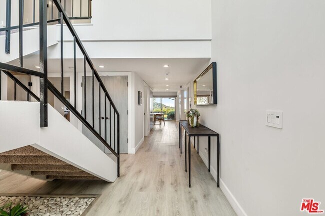 Building Photo - 2526 Cordelia Rd