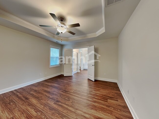 Building Photo - 409 Forest Glen Dr