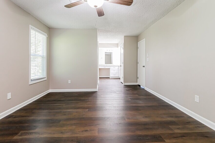 Building Photo - 4927 Warners Trail