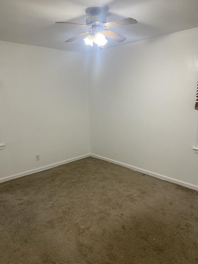 Building Photo - Charming 3-Bedroom Single-Family Home in Quiet Parma Neighborhood