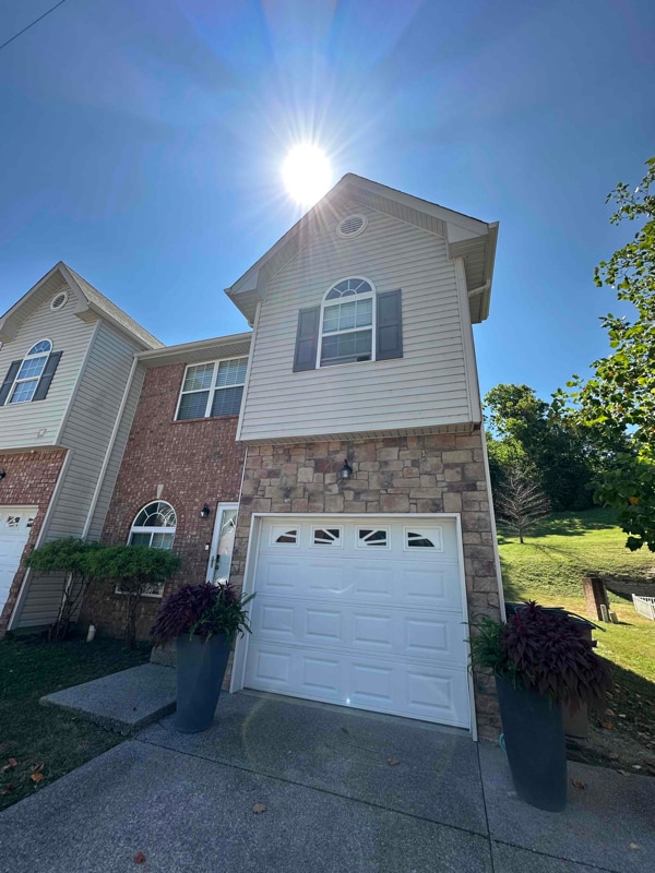 Building Photo - 827 Spence Enclave Ln