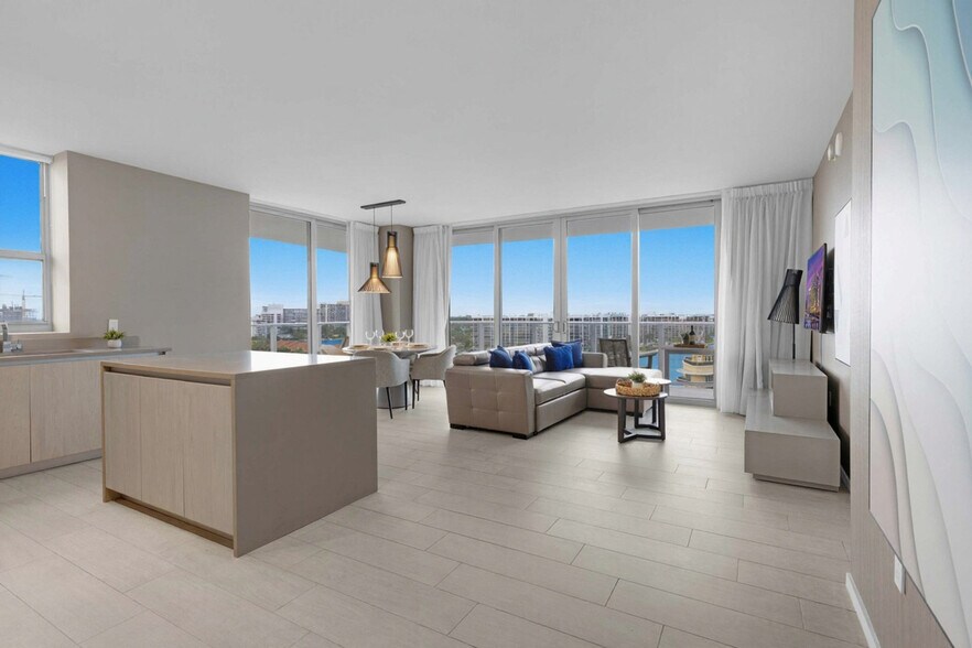 Building Photo - 4010 S Ocean Dr