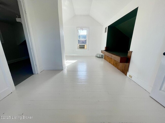 Building Photo - 1122 Forrest St