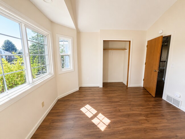 Building Photo - 9708 W Champion Ln