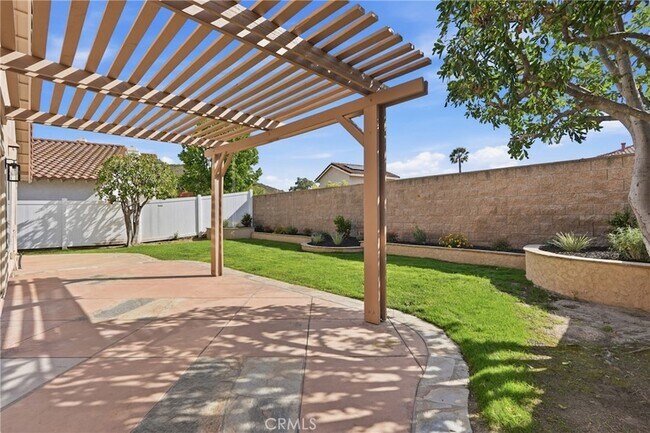 Building Photo - 7 San Vincente