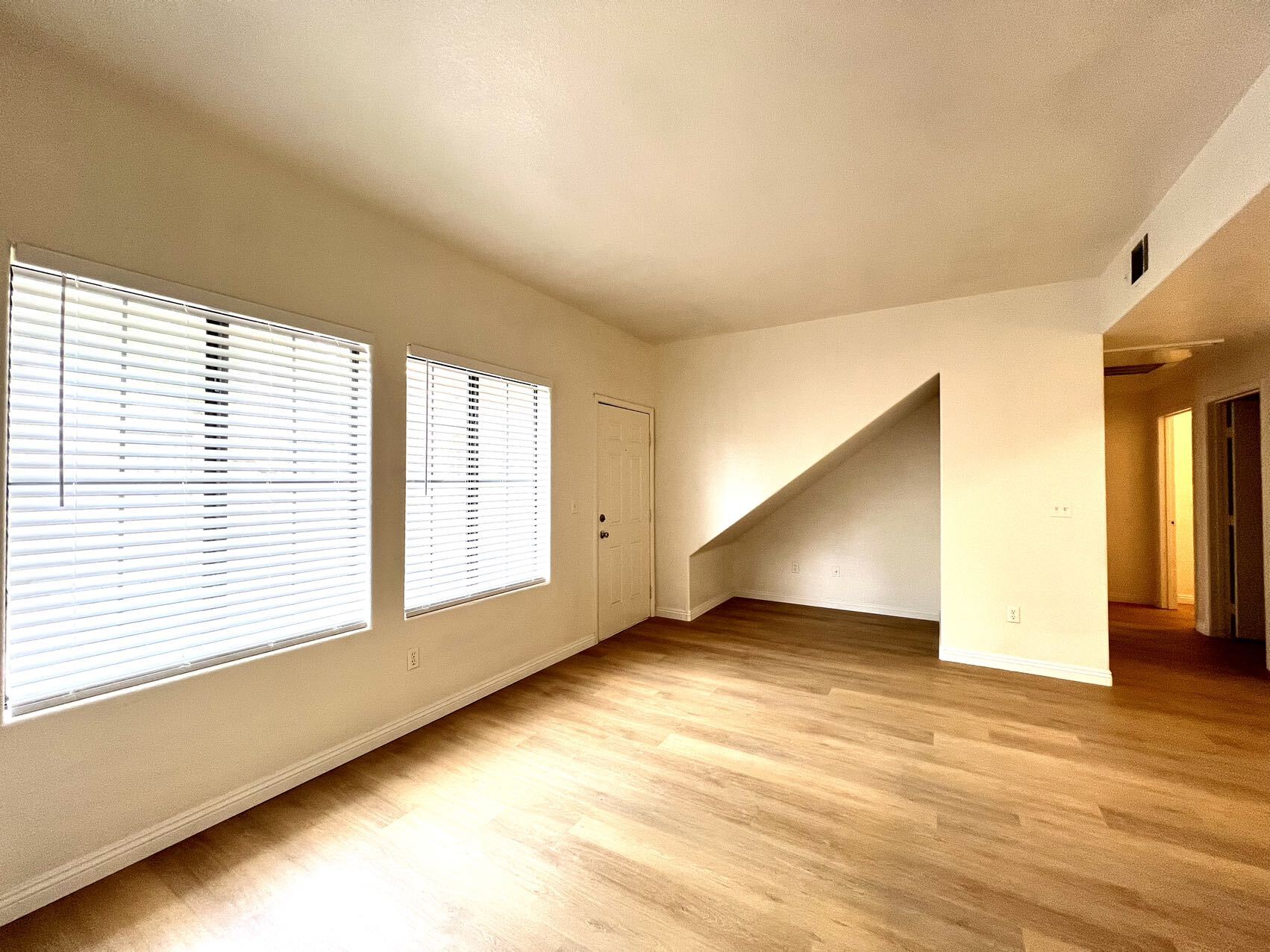 Building Photo - 2071 Hussium Hills St