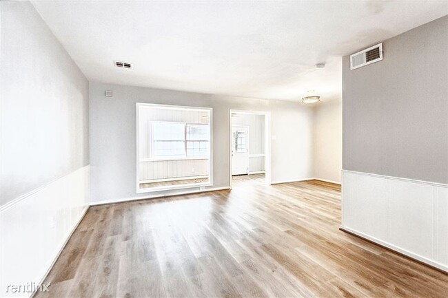 Building Photo - 4137 Woodfin St