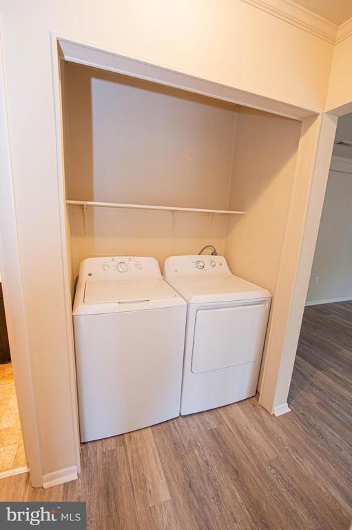 Building Photo - 804 College Ln