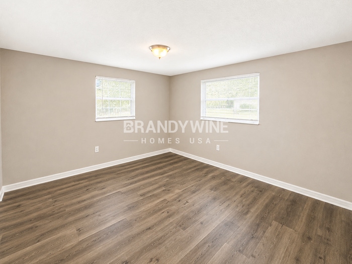 Building Photo - 7317 Oak Crest Dr