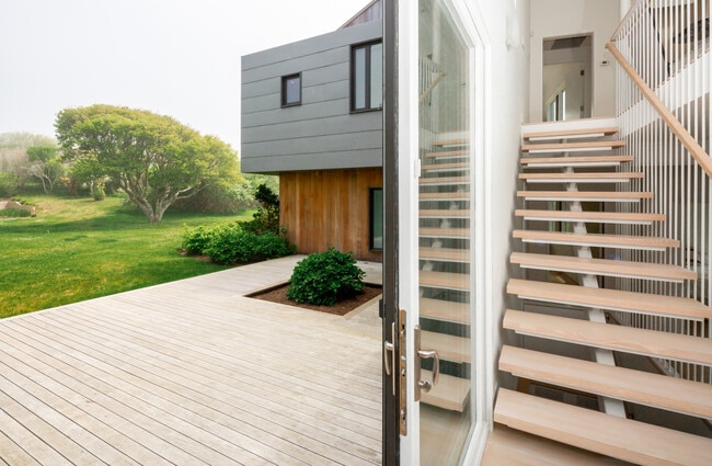 Building Photo - 43 Surfside Ave