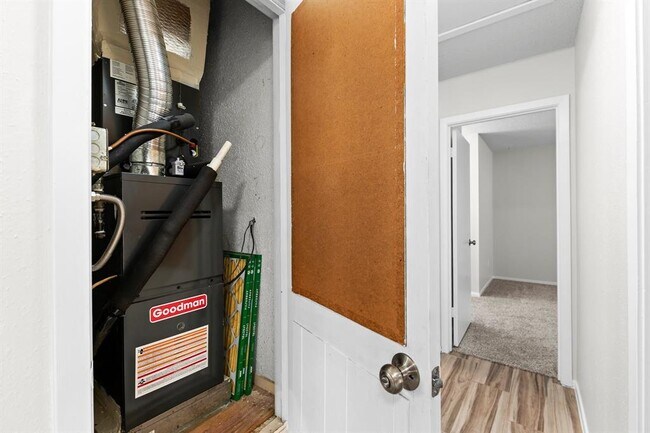 Building Photo - 10807 Lambert Cir