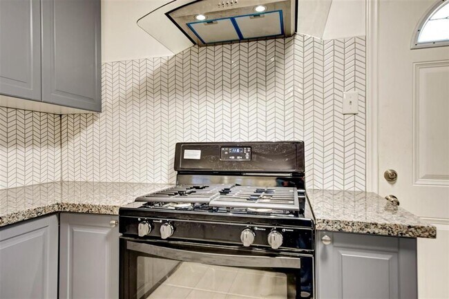 Building Photo - 1316 Zora St