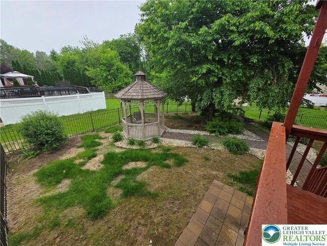 Building Photo - 965 Ramblewood Ln