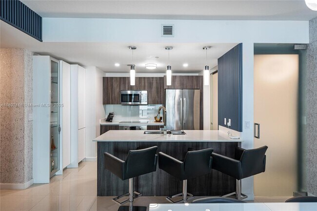 Building Photo - 488 NE 18th St