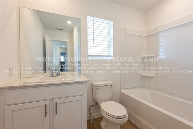 Building Photo - 605 Marsol St